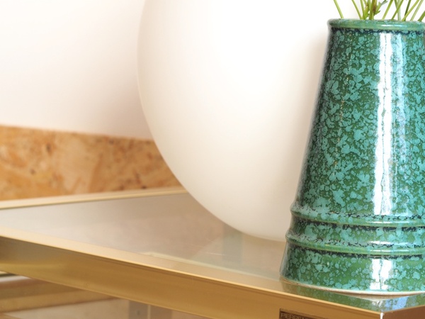 Vase moucheté signé Ylano