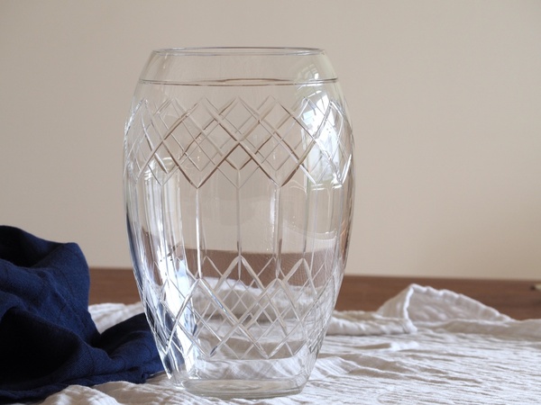 Grand vase en verre ciselé vintage