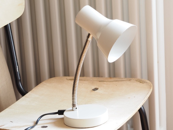Lampe de bureau blanche JE FASSG