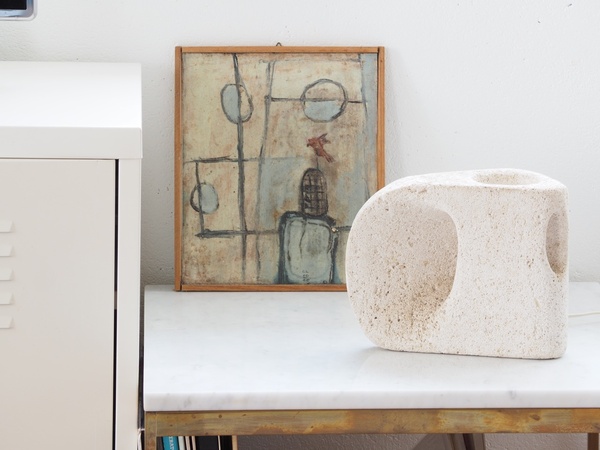 Lampe en pierre sculptée attribuée à Albert TORMOS