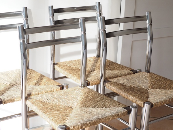 4 chaises paillées de style moderniste
