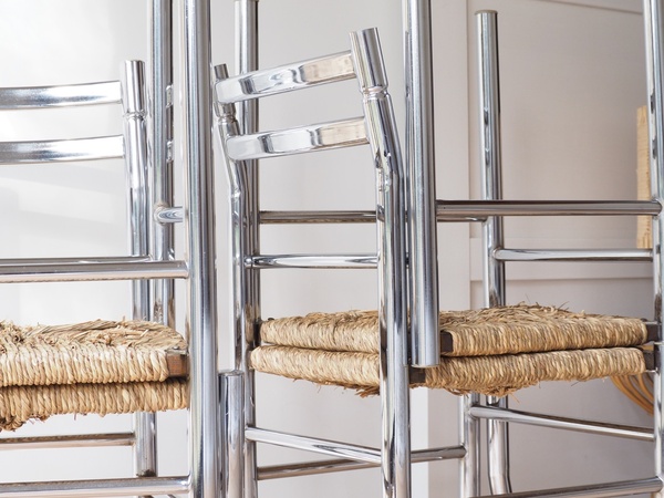 4 chaises paillées de style moderniste